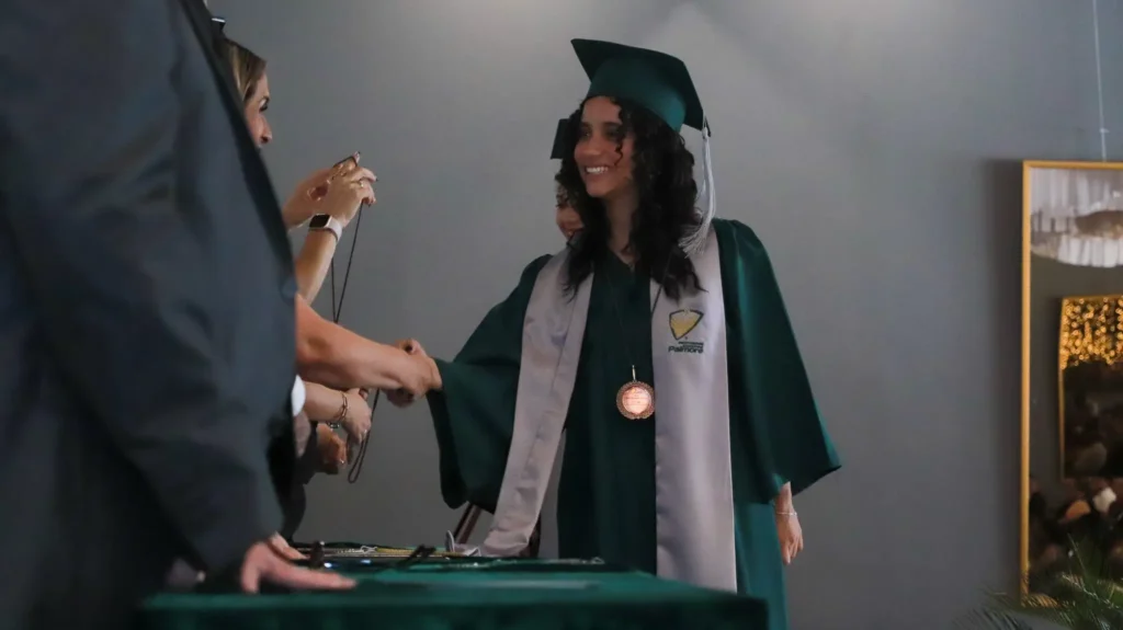 fotografía grupal de graduación con Foto Muñoz